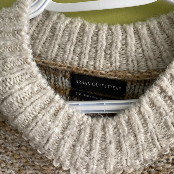 Urban Outfitters sweater - Picture 2 of 2